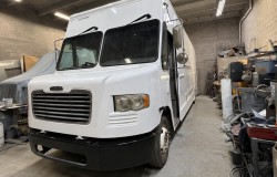 2017 Freightliner  Step Van Trucks 32 feet